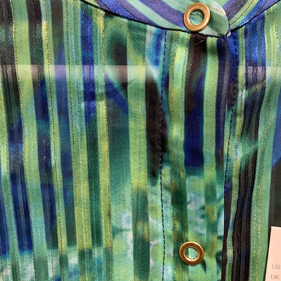 Blouse - Picture 7 of 8